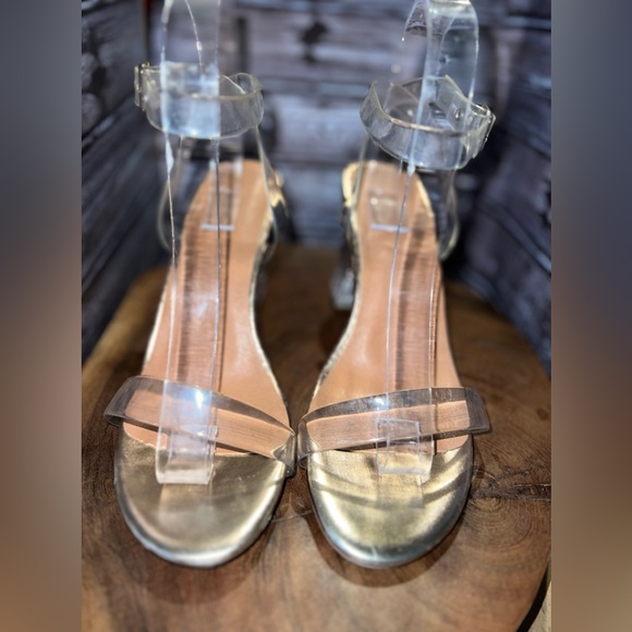 SHEIN woman’s block heeled clear open toed sandals - Picture 13 of 14